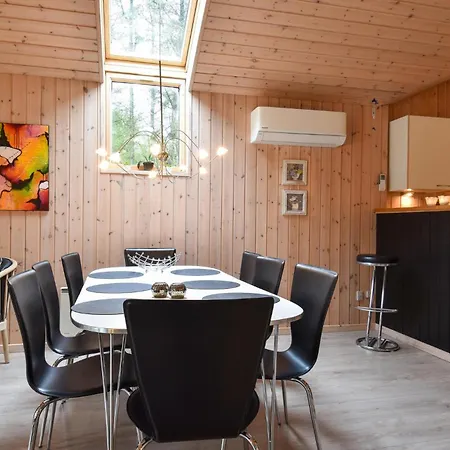 Holiday home Cozy In Ringkobing With Kitchen
