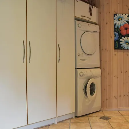 Cozy In Ringkobing With Kitchen